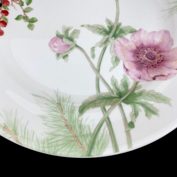 Lenox Holiday Winter Garden Anemone and Wintergreen Dinner Plate 11.25" White - Picture 9 of 10